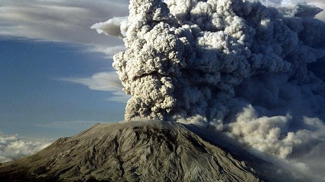 Las erupciones volcánicas liberan grandes concentraciones de dióxido de carbono hacia la atmósfera.