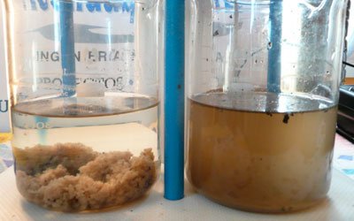 La coagulación – floculación permite remover partículas coloidales presentes en el agua a tratar.