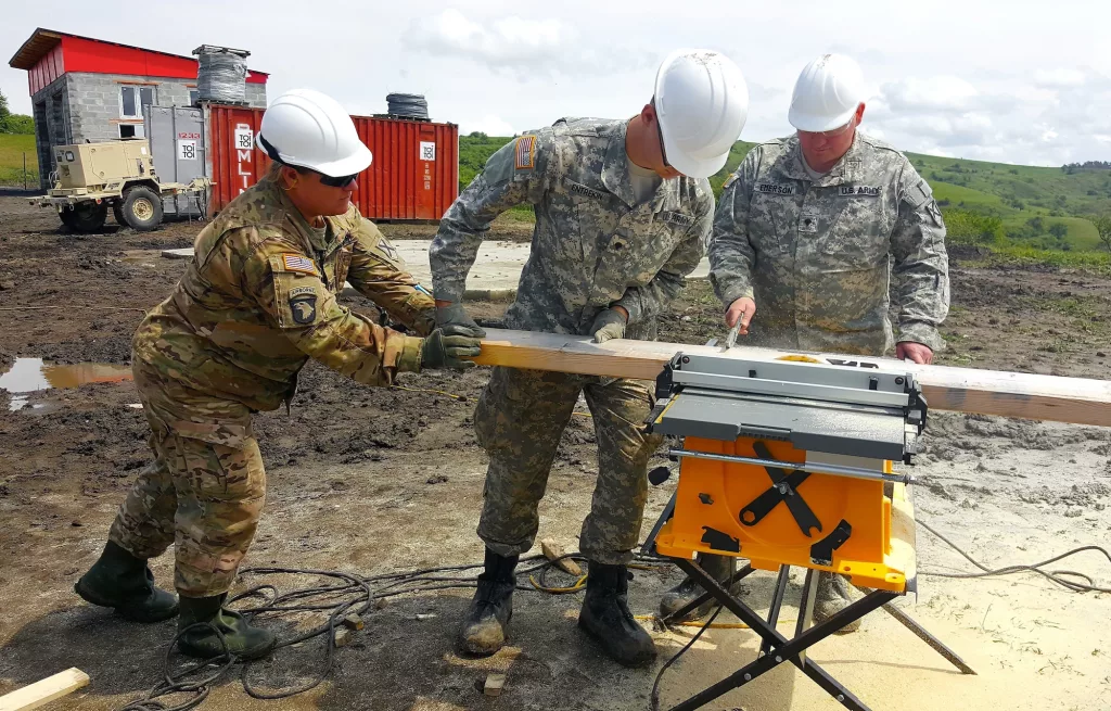 ingeniería militar humanitaria