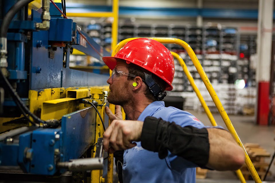 Trabajador industrial industria manufacturera y de producción ingeniería mecánica