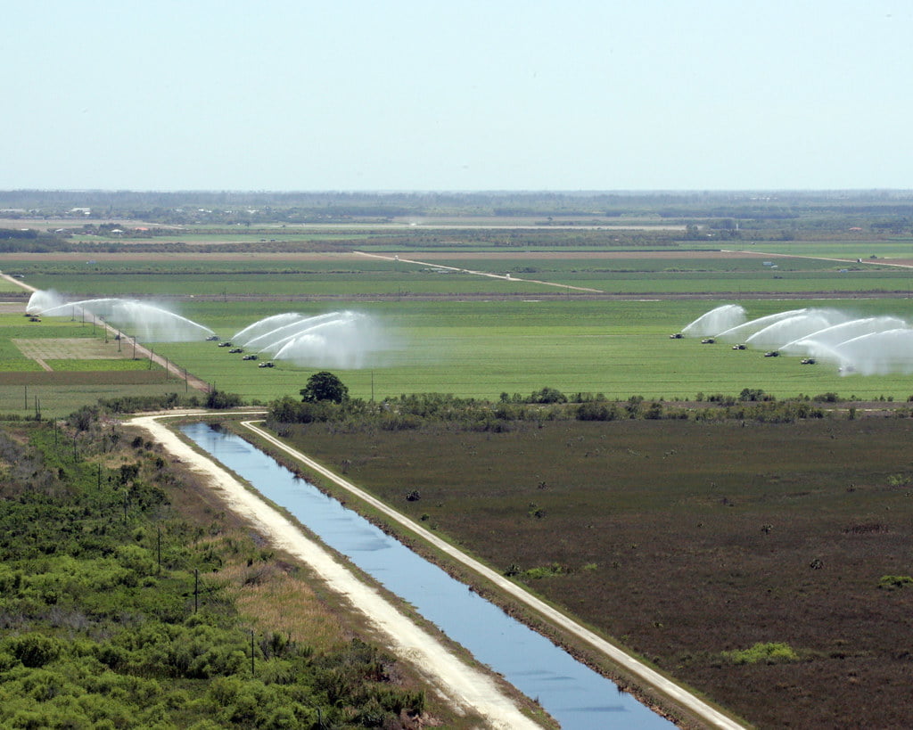 diques en la agricultura