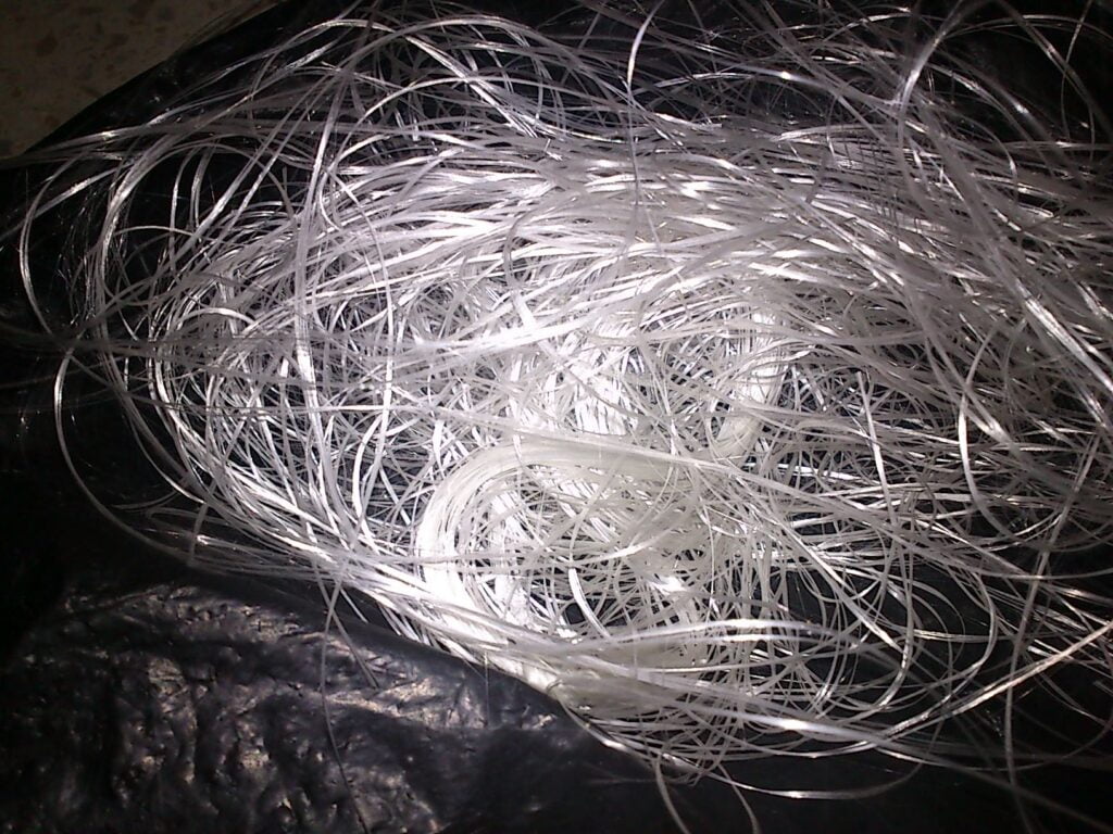 Fibra de vidrio en tanques de almacenamiento de combustibles